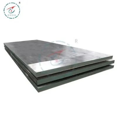 Titan bilan qoplangan po'latdan yasalgan kompozit plastinka