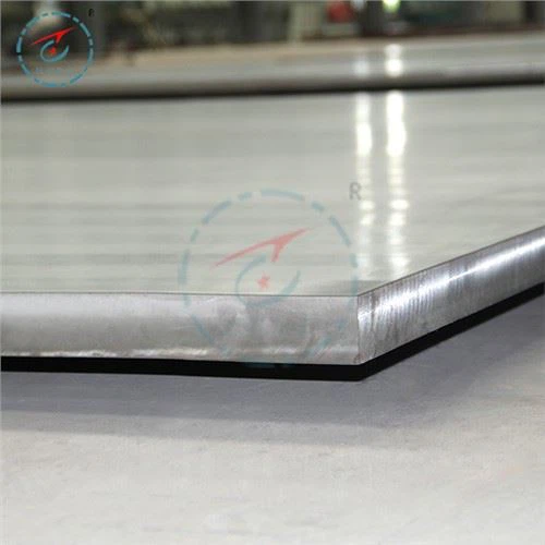 Portlovchi titanium bilan qoplangan po'lat plitalar